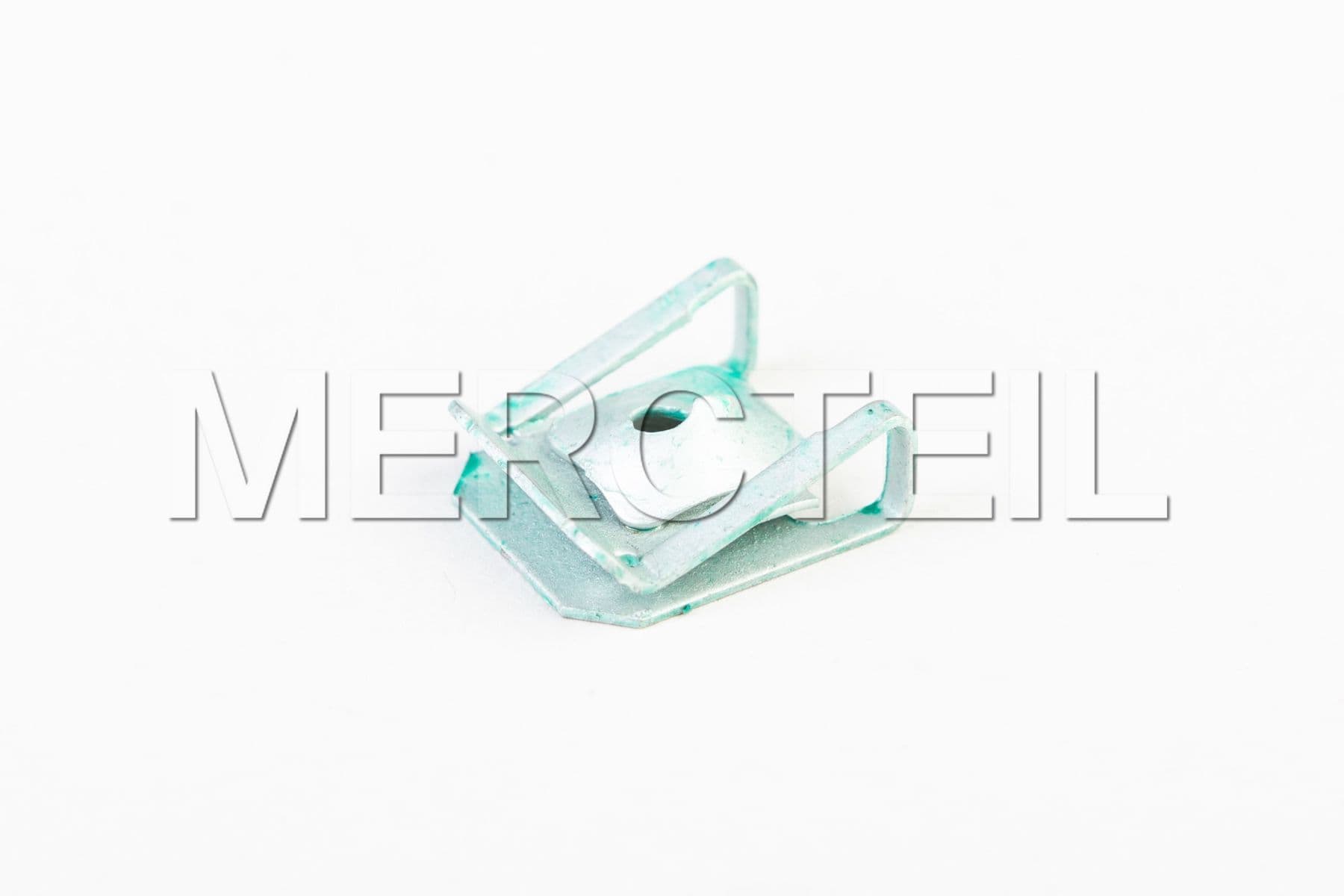 07147330004 BMW C-clip nut,