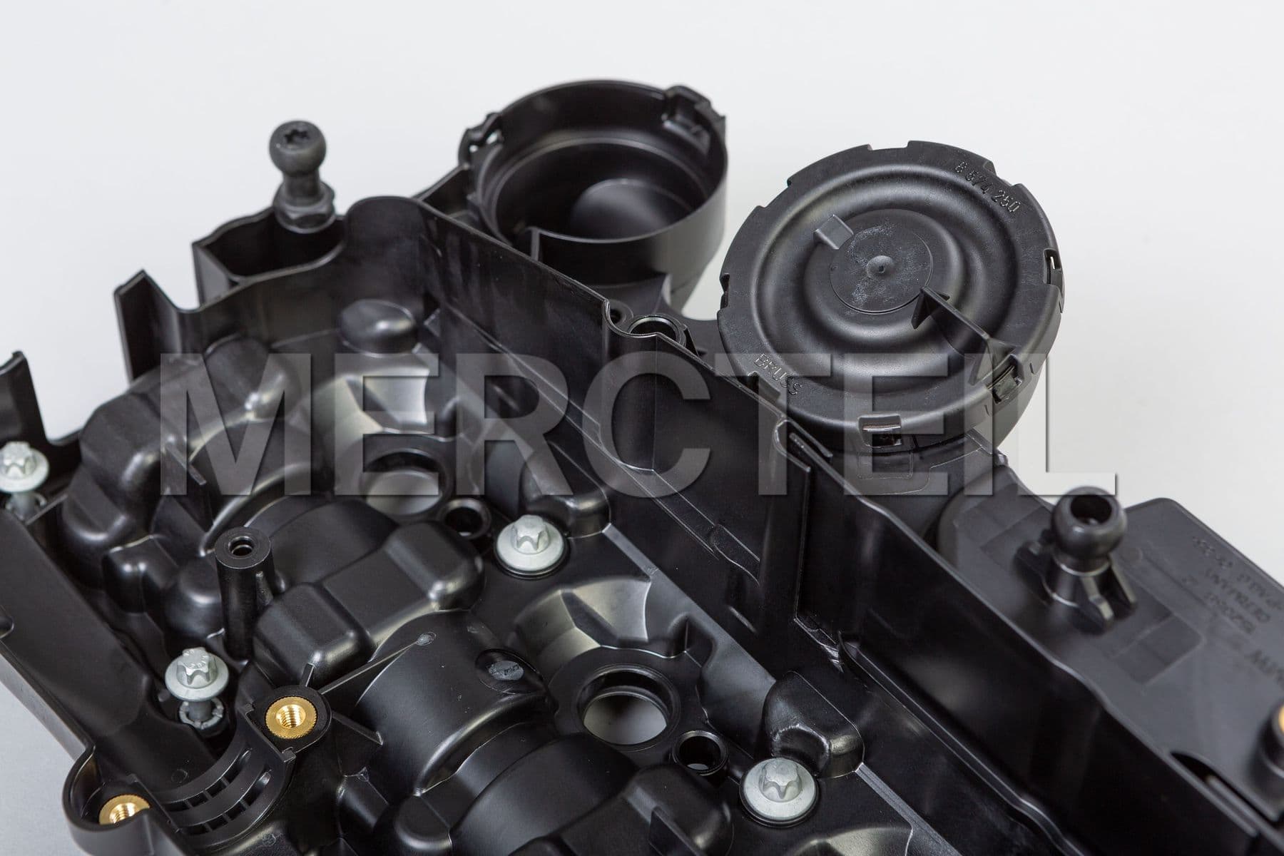 Buy the spare part BMW 11127823181 cylinder hea