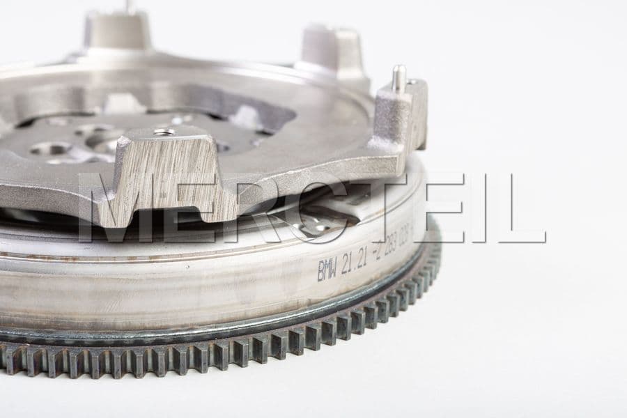 om2 Buy the spare part BMW 21212283028 twin mass fl
