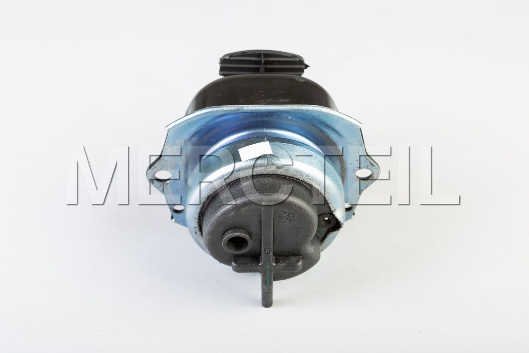 Buy the spare part BMW 22116793018 engine mount