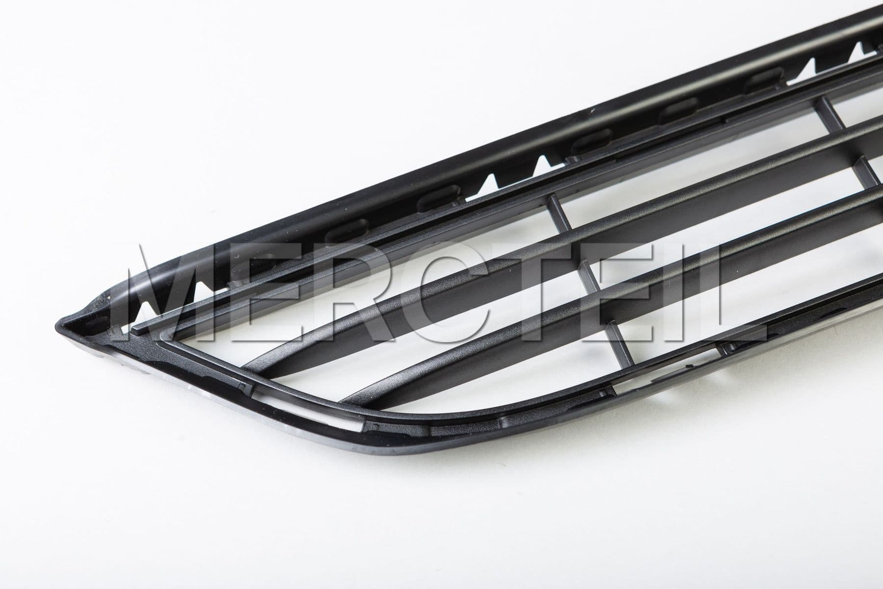 51117338476 BMW Gitter Mitte unten offen