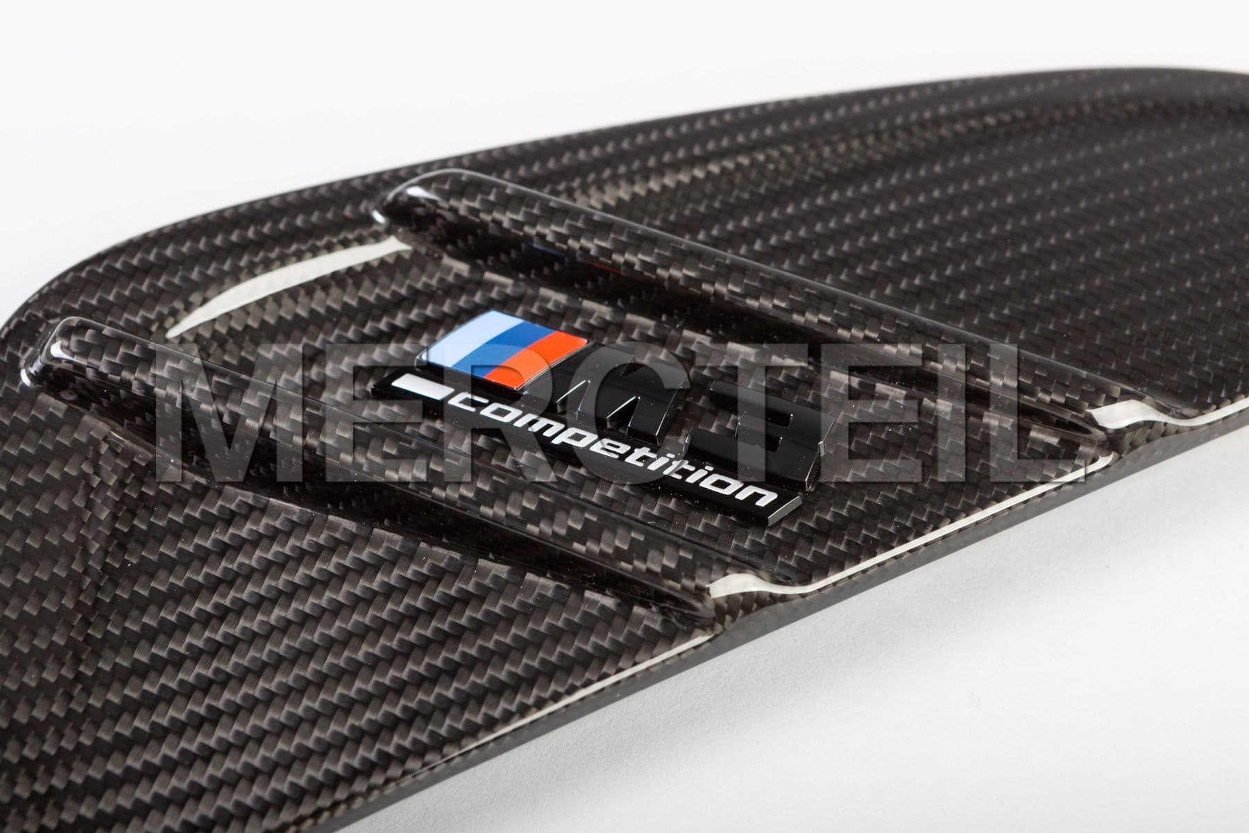 51132469621 BMW Gill side pa