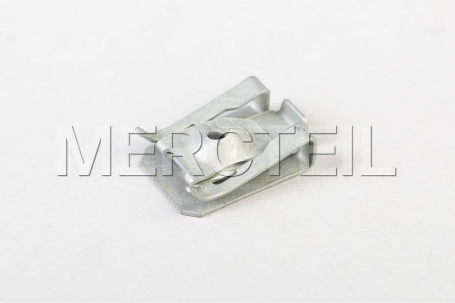 Buy the spare part BMW 51717065773 c clip nut