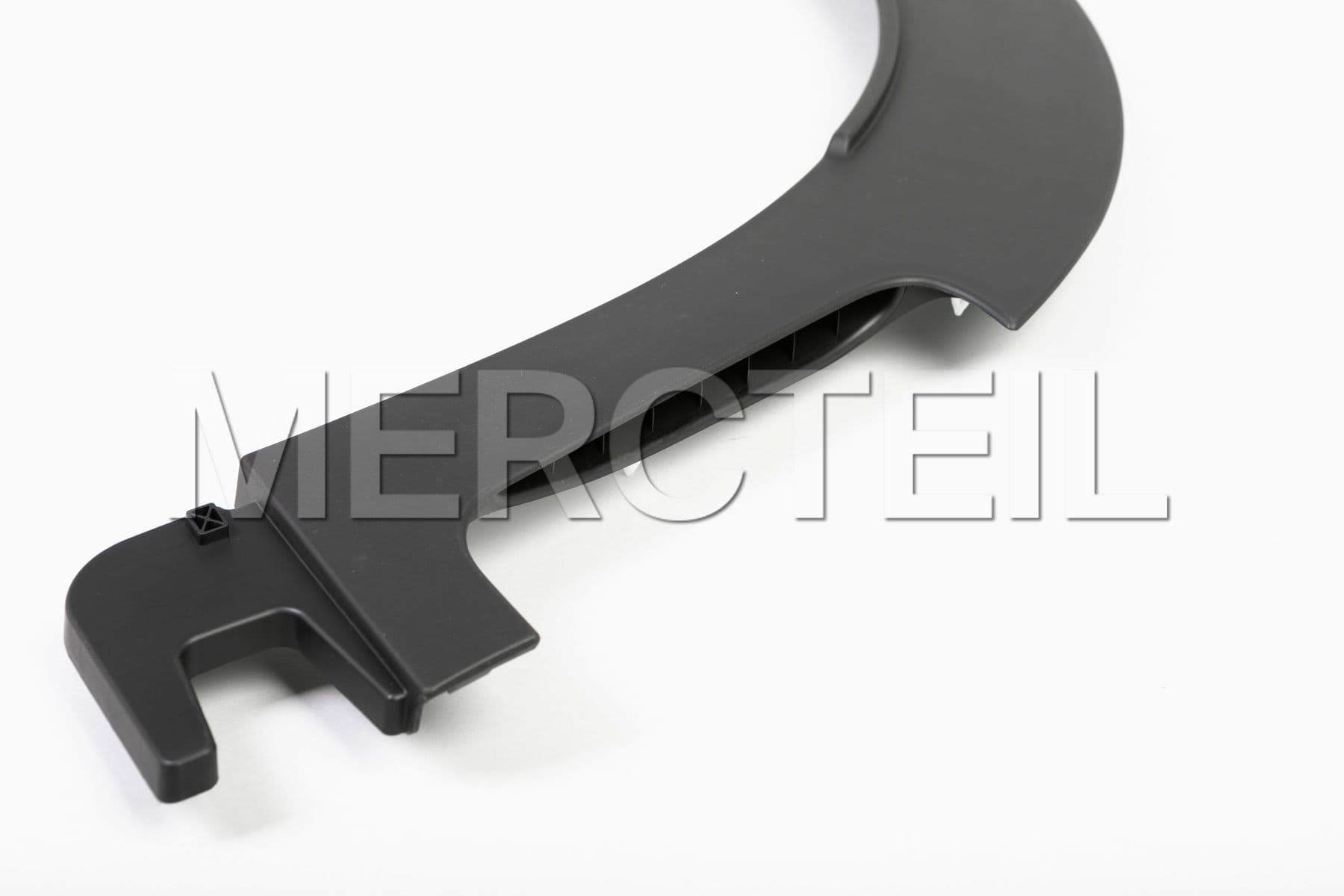 Buy the spare part BMW 51779881385 cover wheel