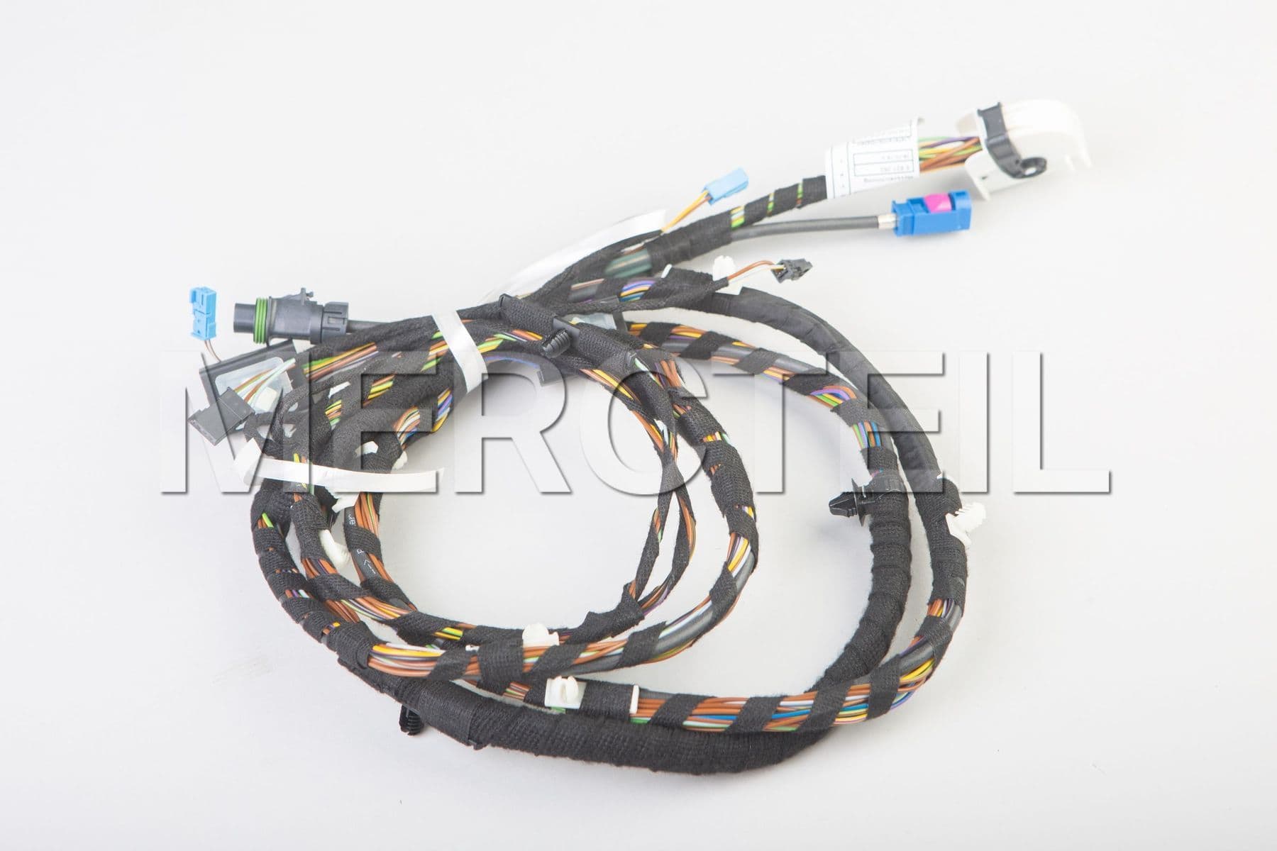 Buy the spare part BMW 61126831264 wiring trunk