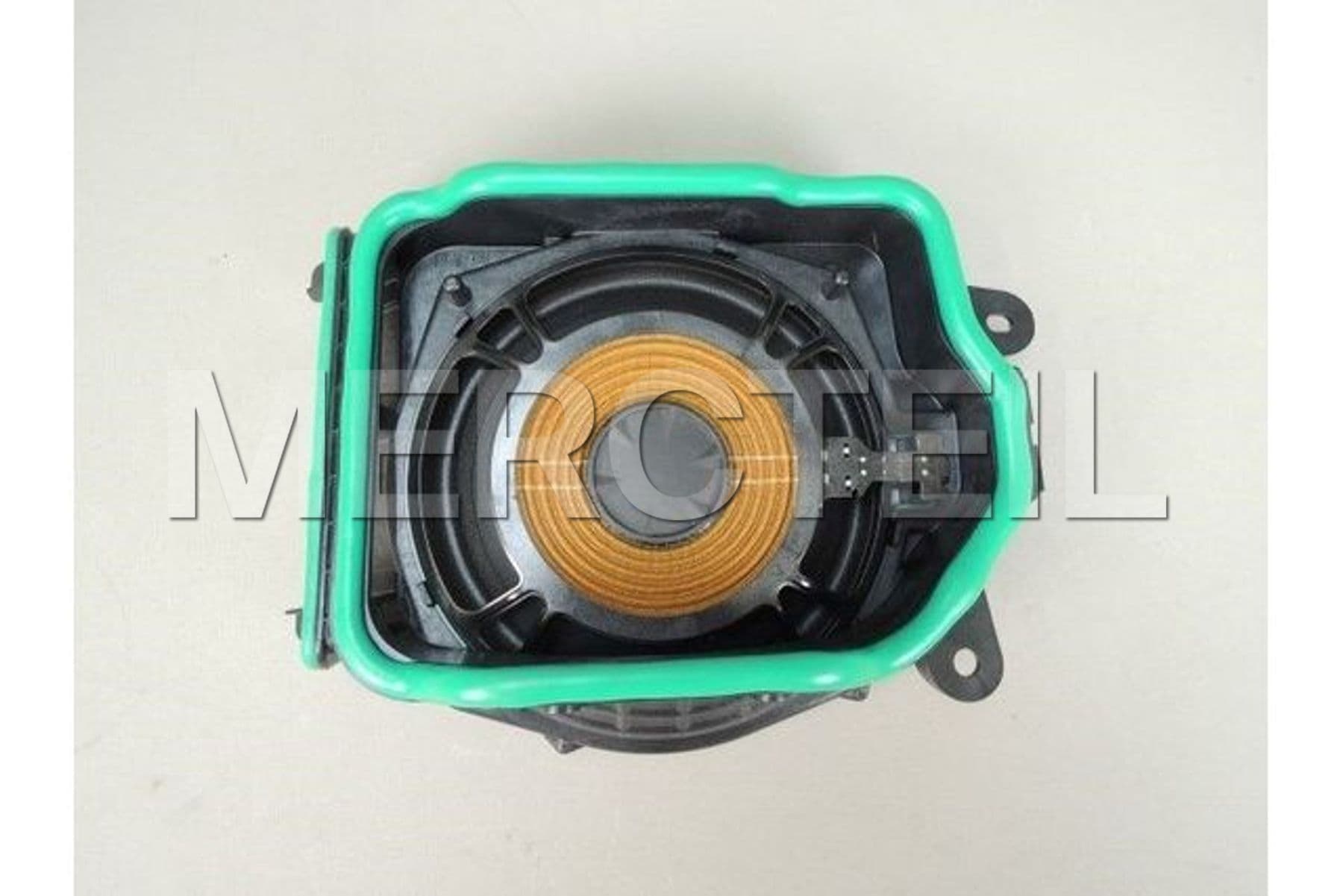 65136801075 BMW Central bass, left