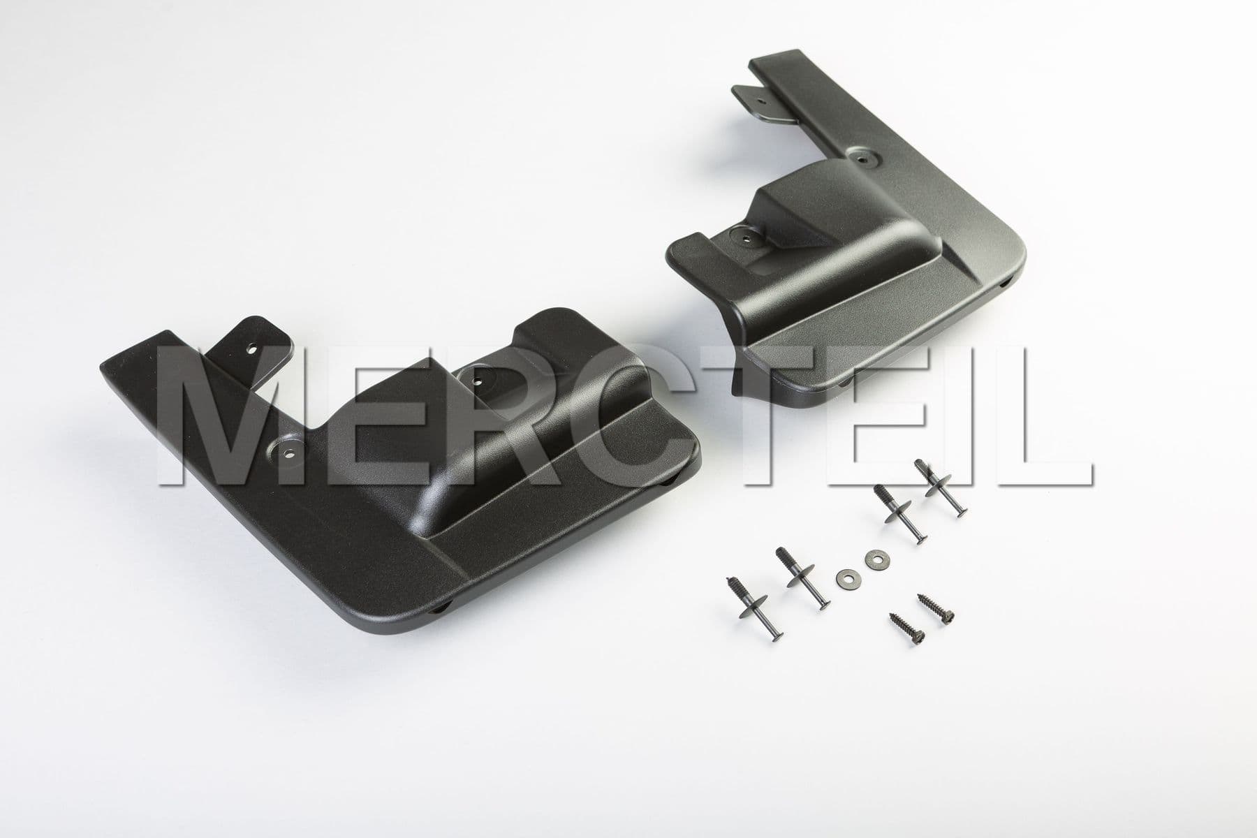 Buy the spare part BMW 82162410525 set mud flap