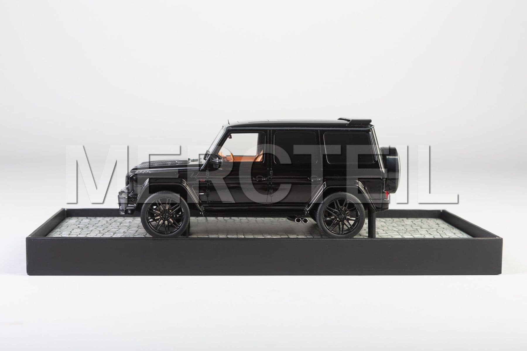 908-463-05 BRABUS MODEL CAR BRABUS 850 G63 1:43 BLACK