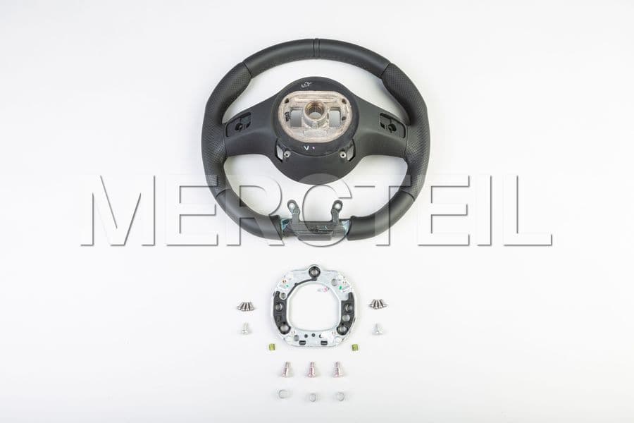 Buy the spare part Mercedes-Benz A00046084139E38 steering wheel
