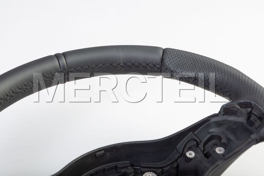 Buy the spare part Mercedes-Benz A00046084139E38 steering wheel