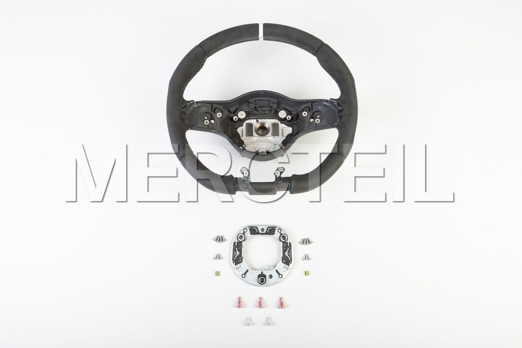 Buy the spare part Mercedes-Benz A00046098081B81 steering wheel 