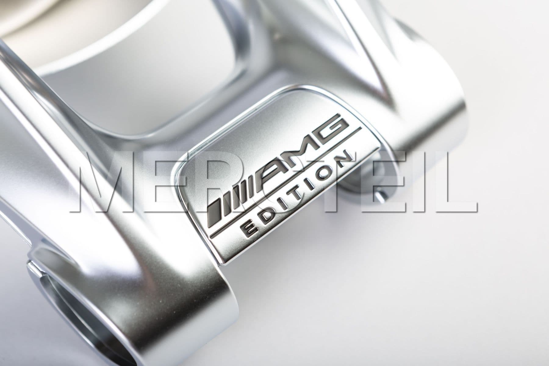 Kaufen Sie das Ersatzteil Mercedes-Benz A0004645700 lenkradblende