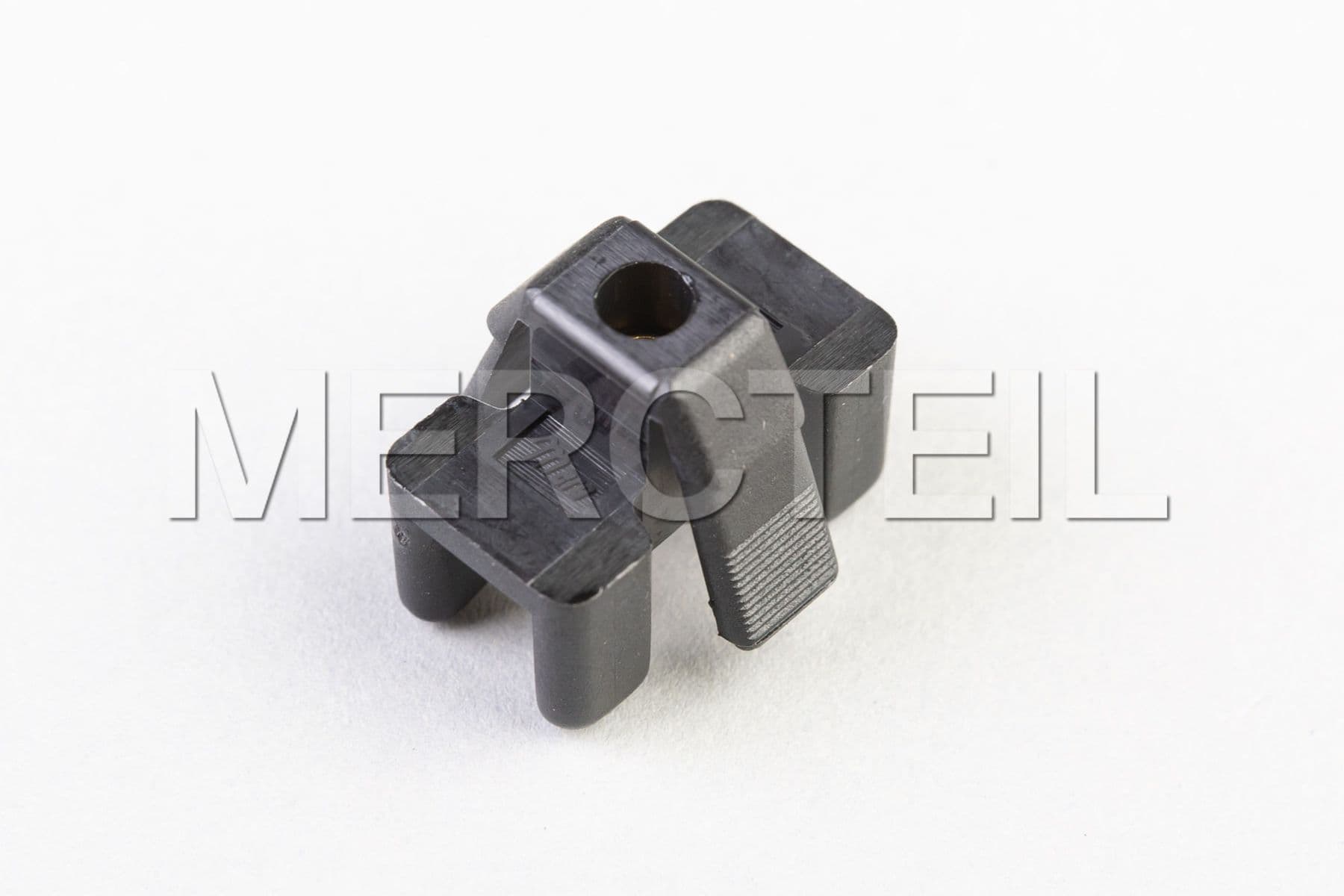 Buy the spare part Mercedes-Benz A0005400169 cable connection 