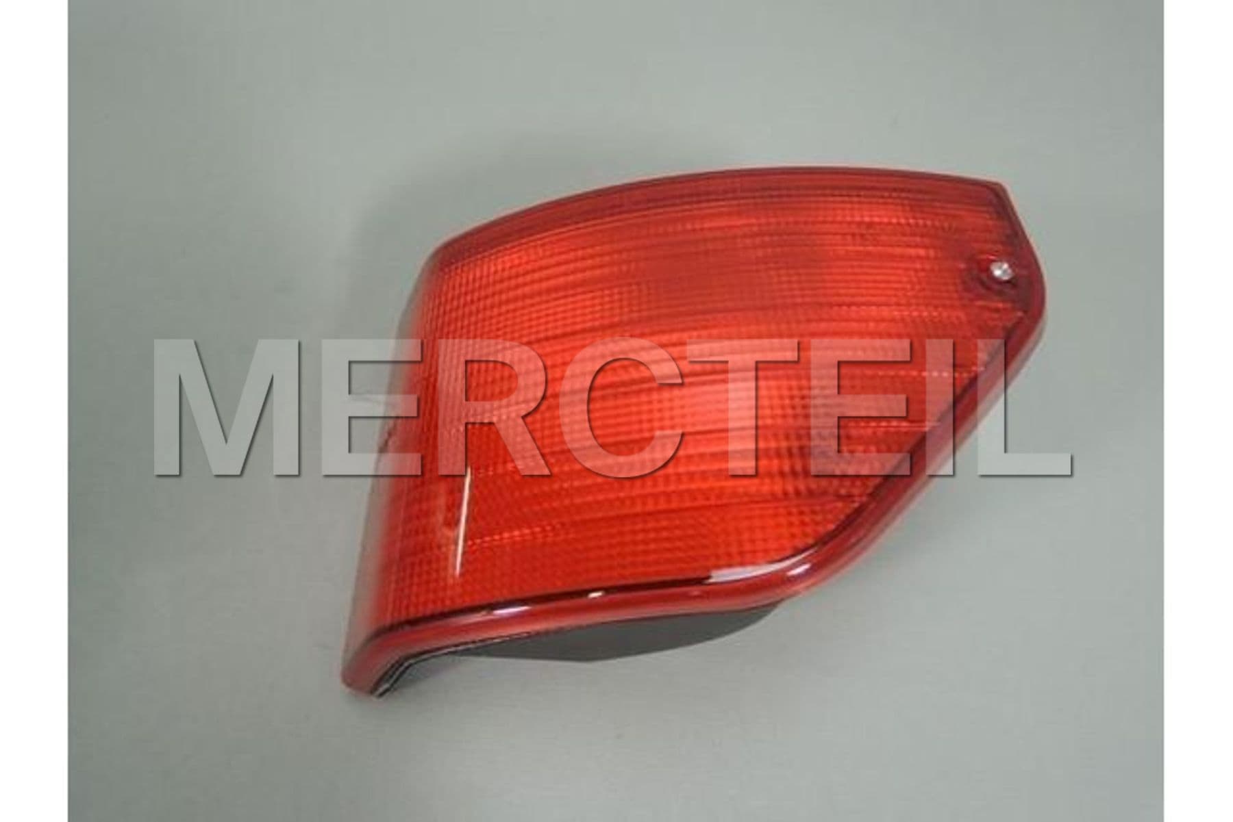 Buy the spare part Mercedes-Benz A0008203664 tail lamp