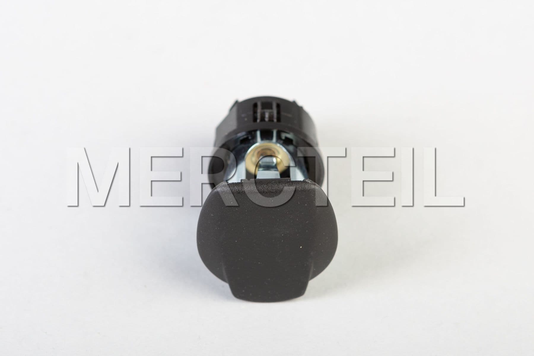 A0008204805 MERCEDES-BENZ SOCKET