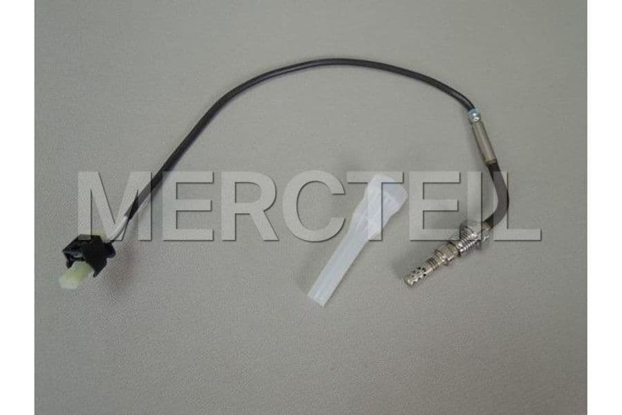Buy the spare part MercedesBenz A0009054205 temperature sensor