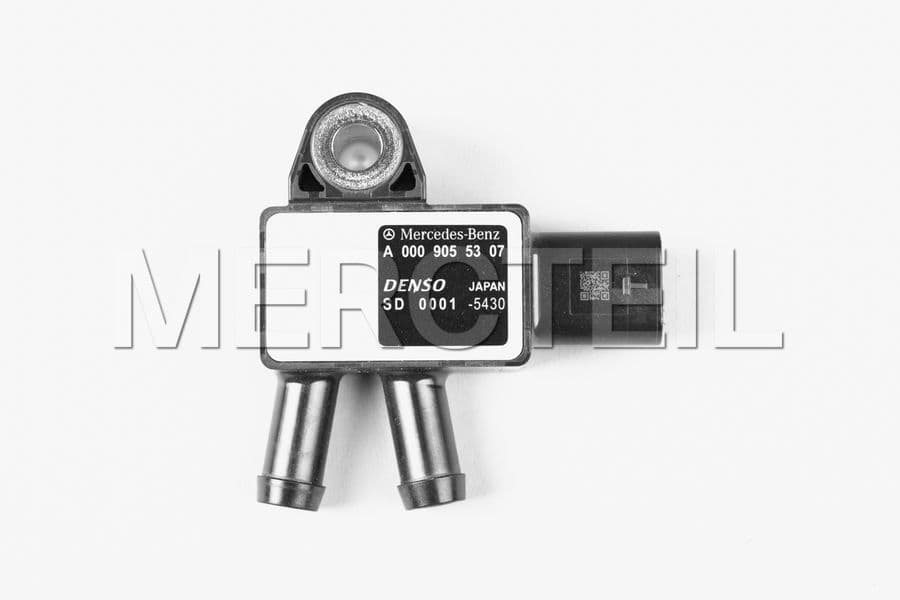 Buy the spare part Mercedes-Benz A0009055307 pressure sensor