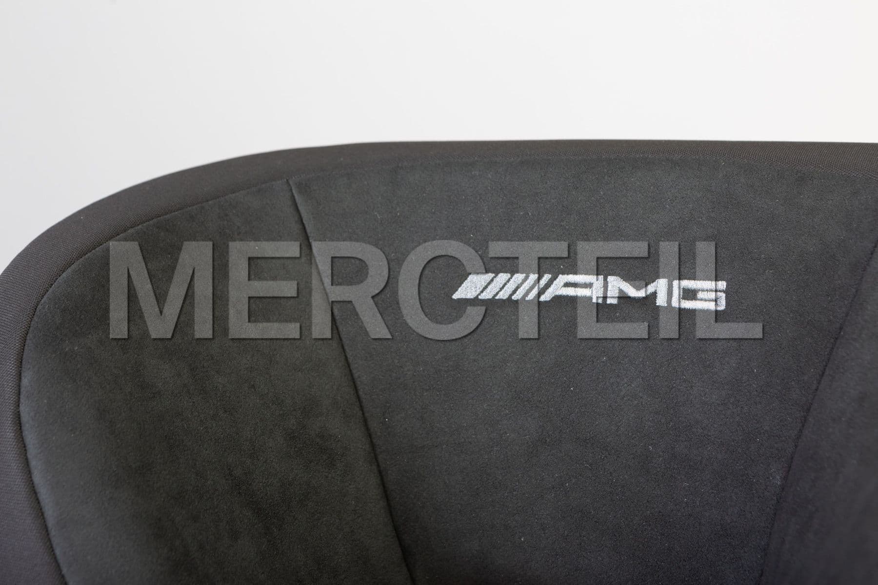 A0009703302 MERCEDES-BENZ CHILD SEAT