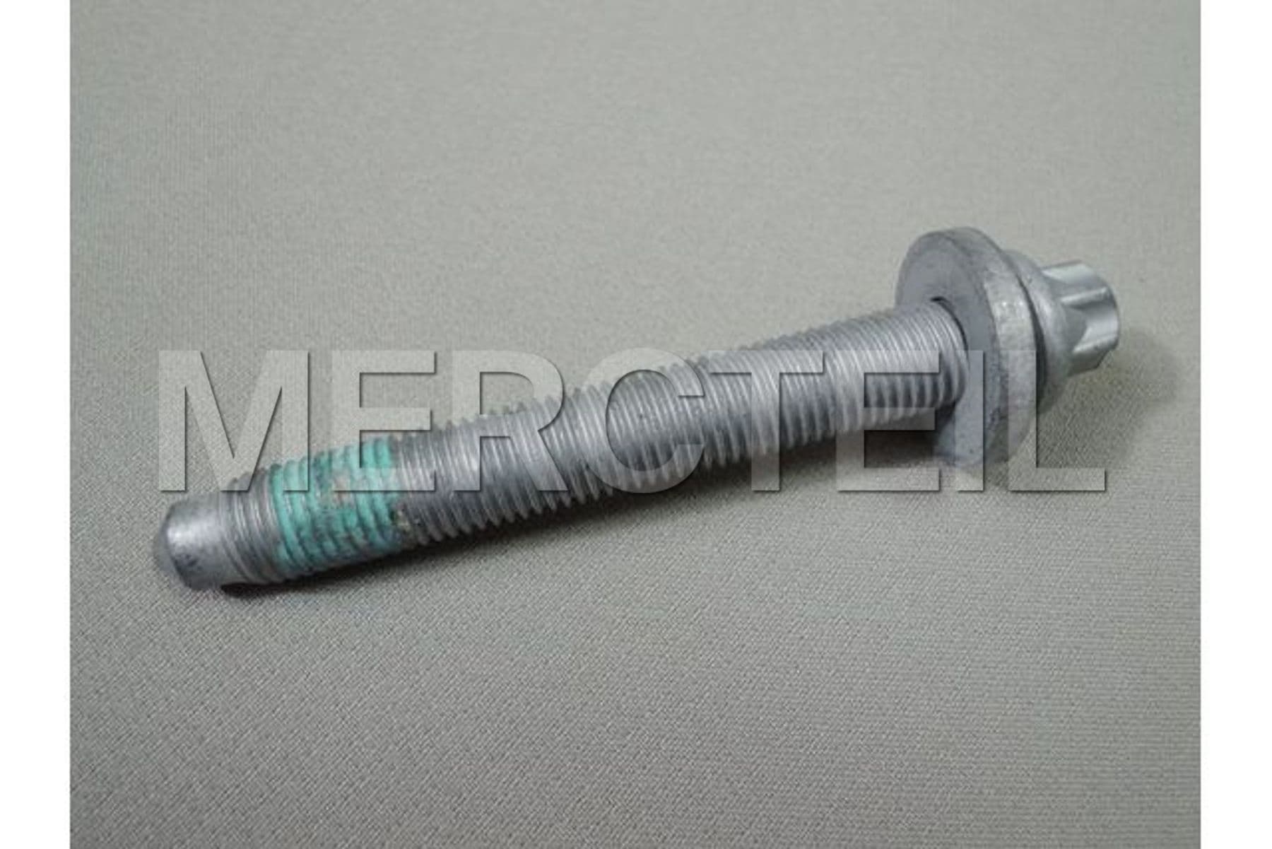 A0009904303 MERCEDES-BENZ COMBI-SCREW W FEATURE