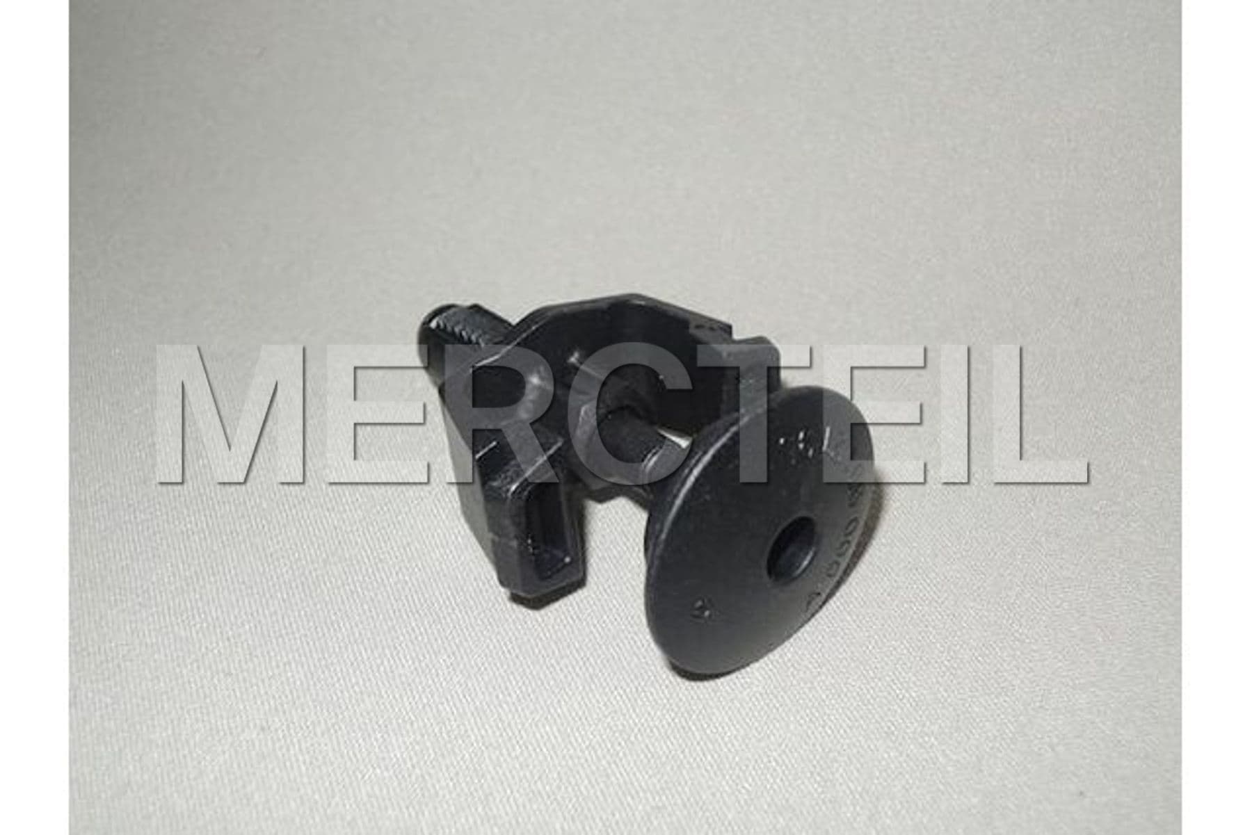 A0009912195 MERCEDES-BENZ PLUG-IN FASTENER