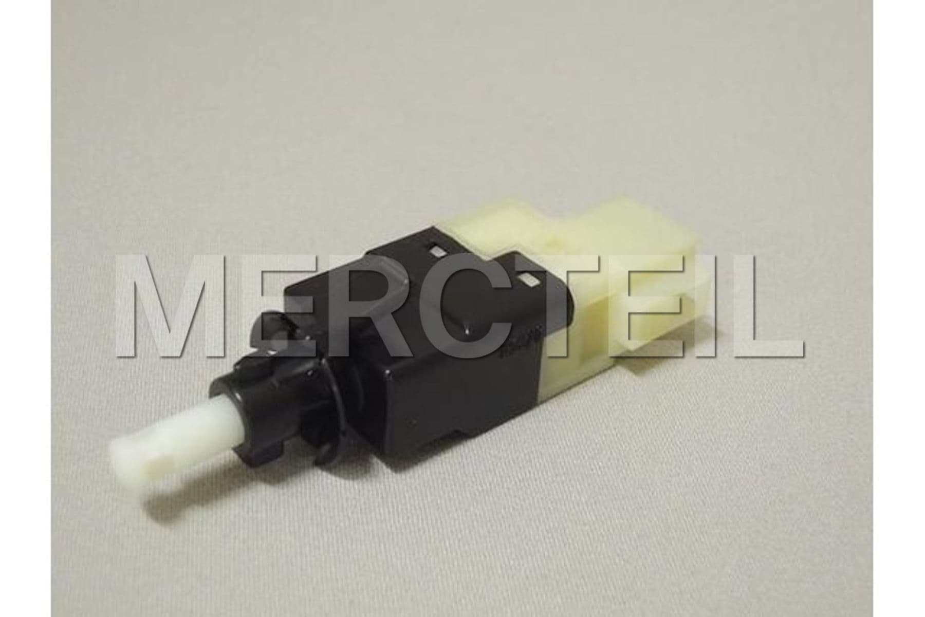 A0015456709 MERCEDES-BENZ SWITCH