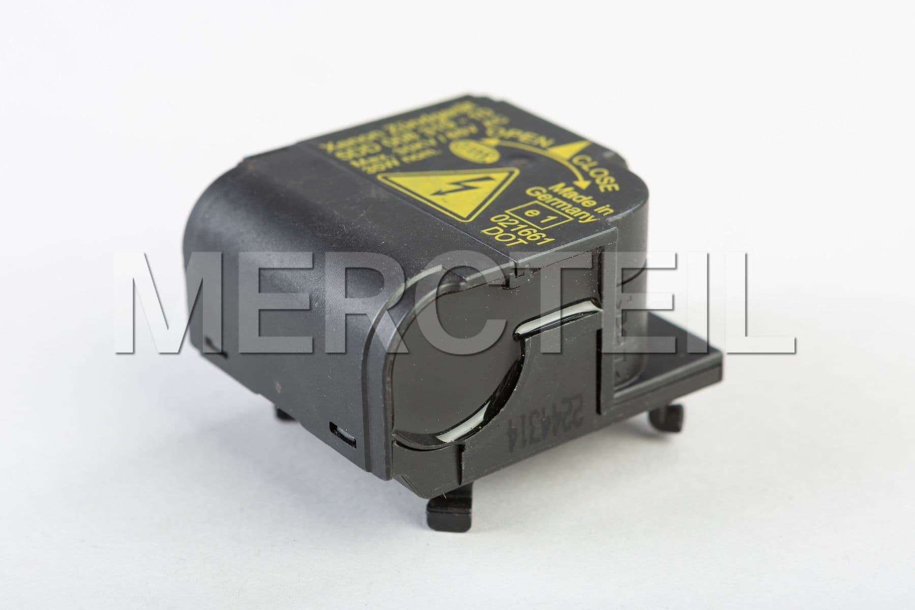 A0028202526 MERCEDES-BENZ CONTROL UNIT