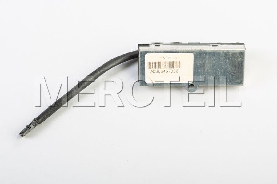 a-0365457032-mercedes-benz- 