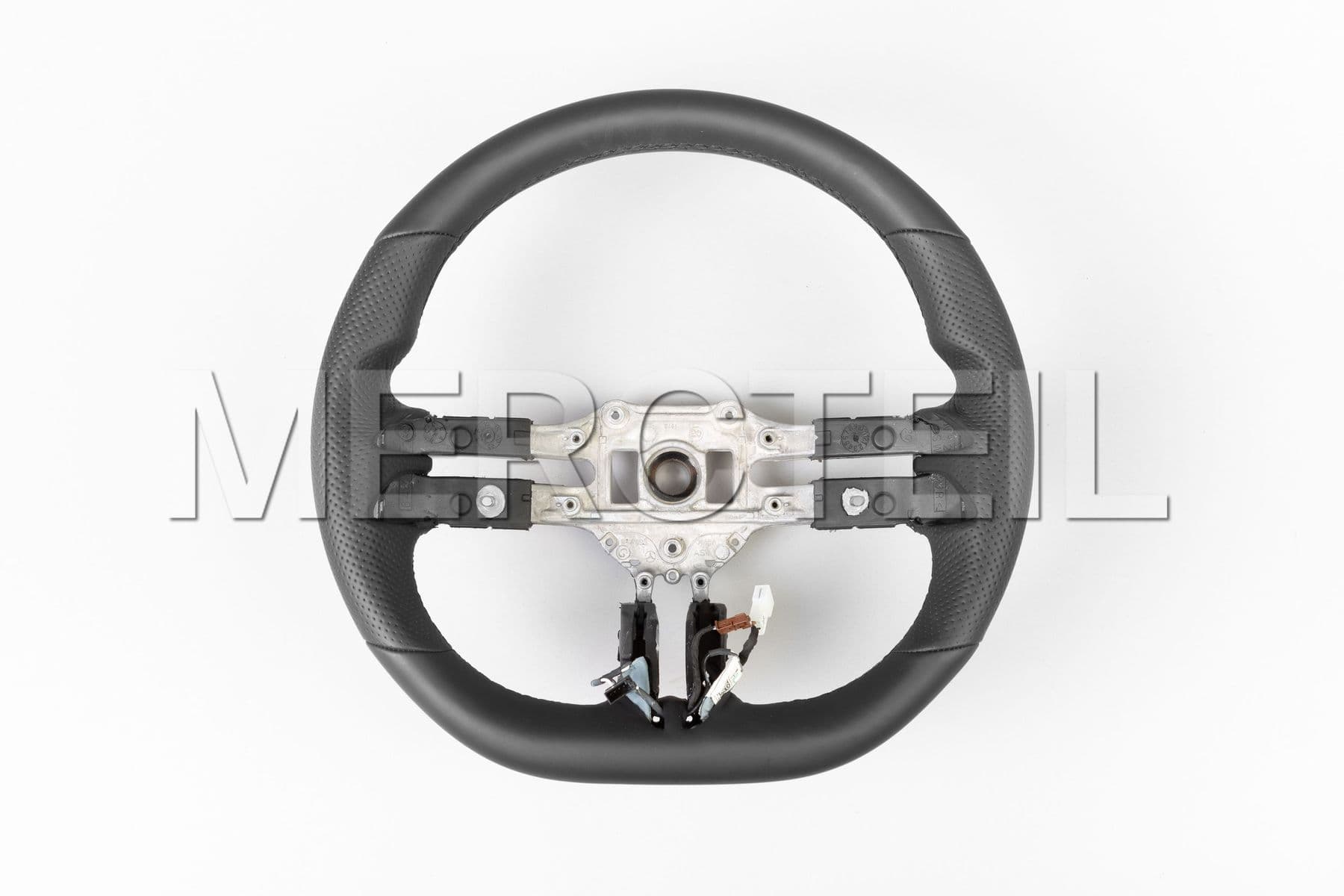 Buy the spare part Mercedes-Benz A09946093069E38 steering wheel