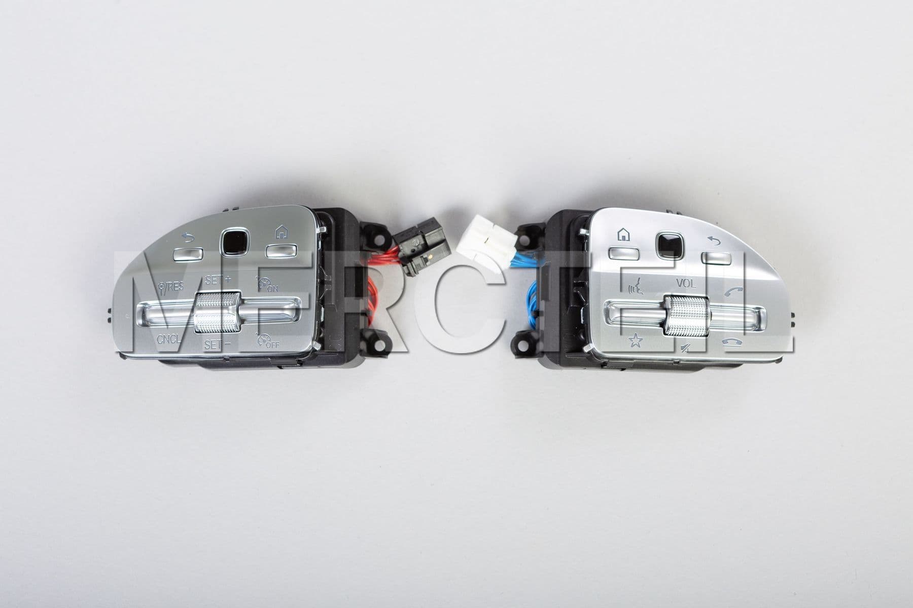 Buy the spare part Mercedes-Benz A09990509042A17 switch