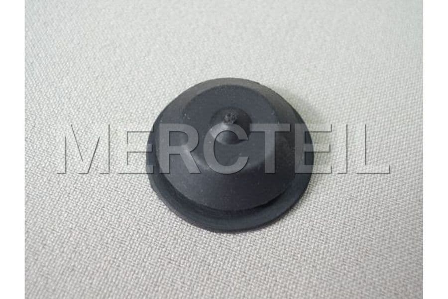 a-1109870844-mercedes-benz- 