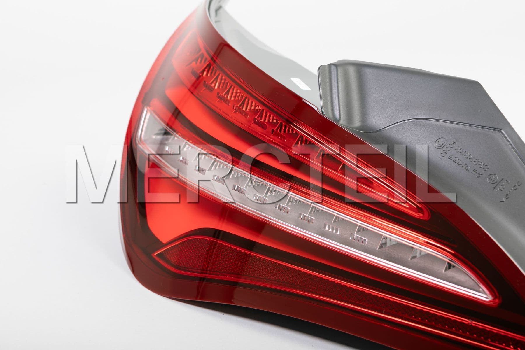 A1179063700 MERCEDES-BENZ REAR LAMP COMBINATION