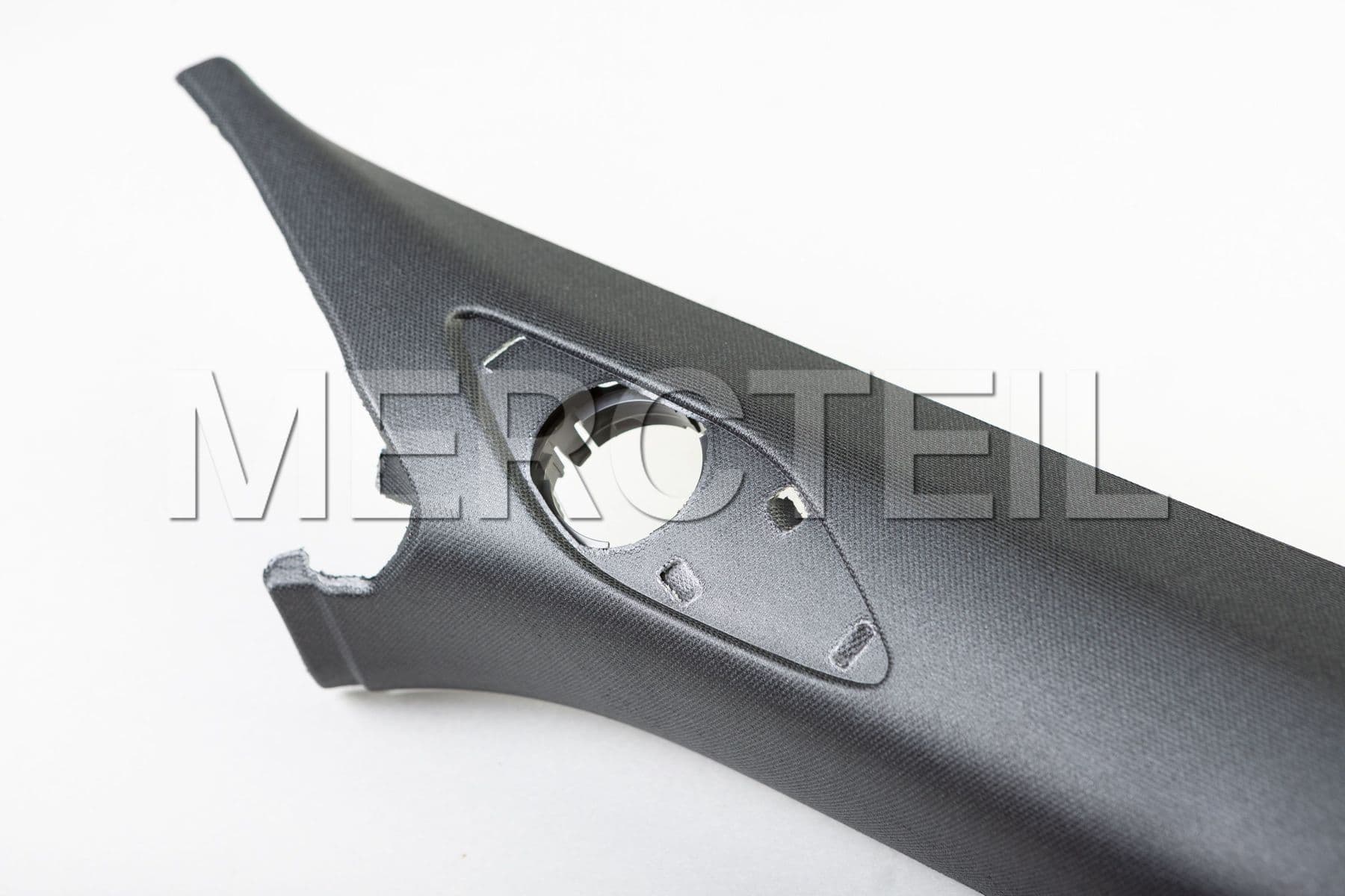 Buy the spare part Mercedes-Benz A11869003009K30 trim a pillar