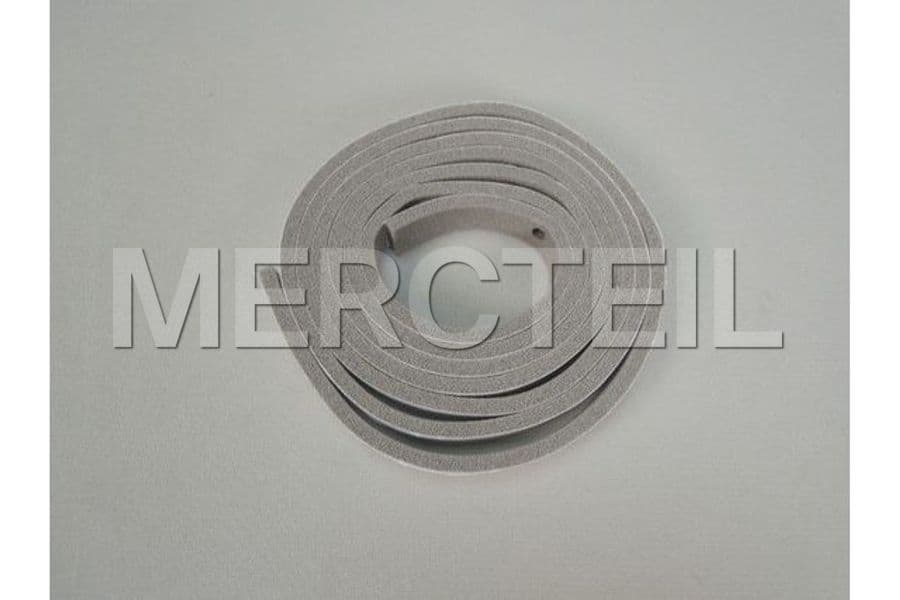 a-1237820098-mercedes-benz- 
