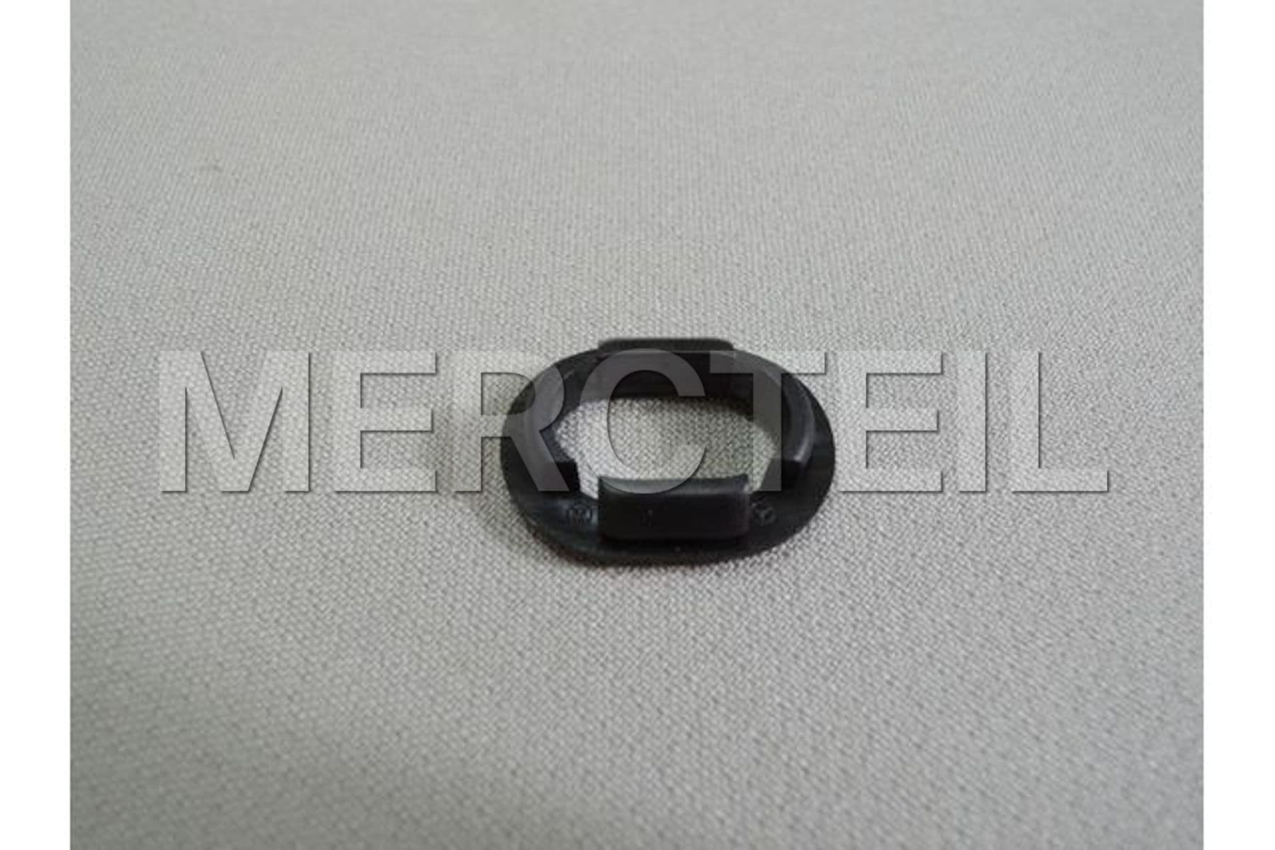Buy the spare part Mercedes-Benz A1249972781 grommet 