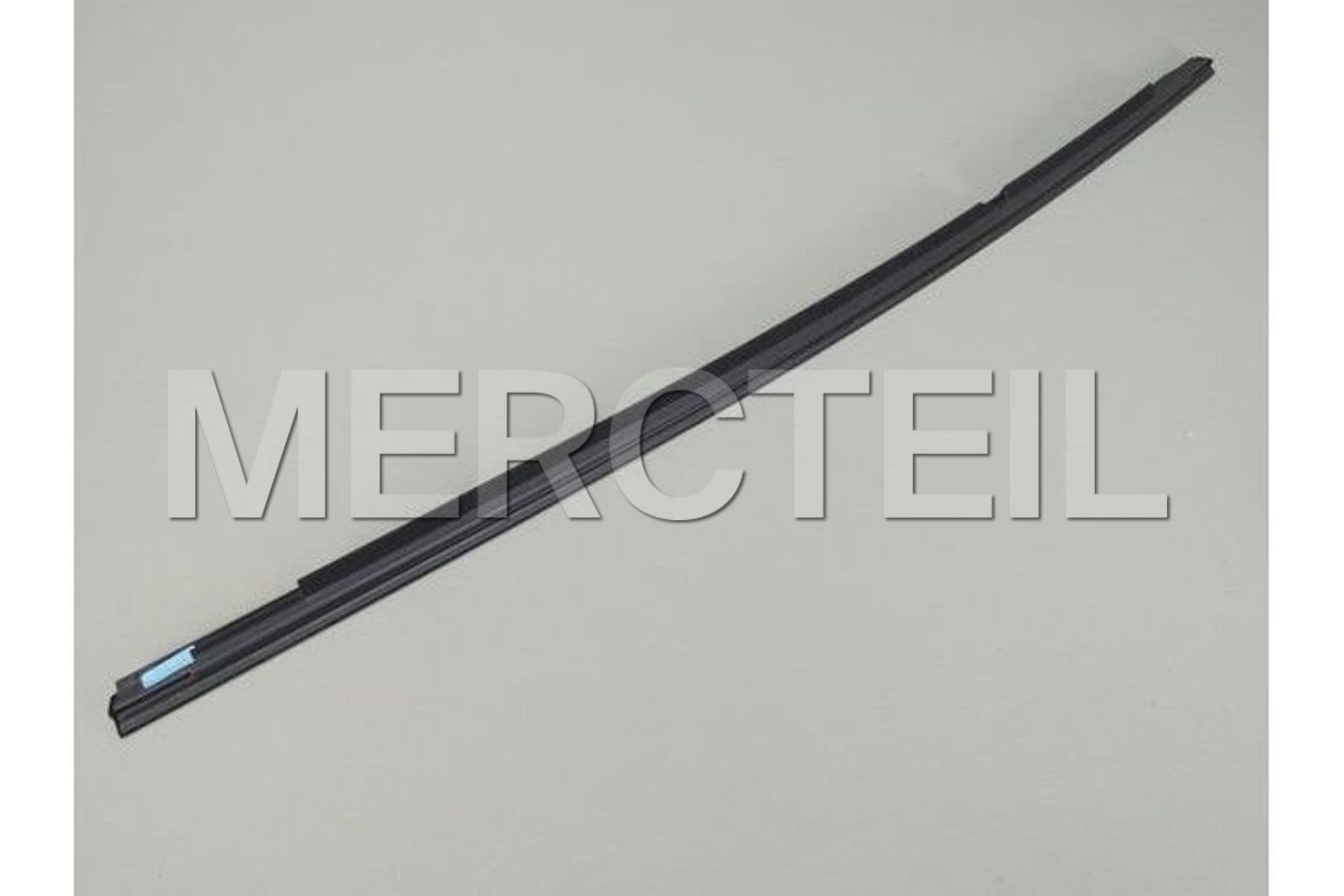 A156735120028 MERCEDES-BENZ TRIM STRIP