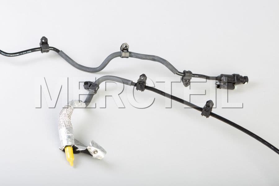 Buy the spare part MercedesBenz A1664702024 additive line