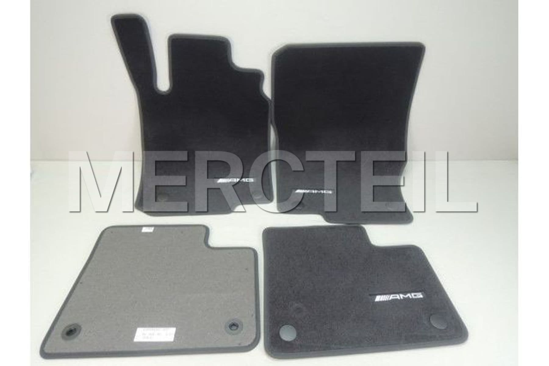 Buy the spare part Mercedes-Benz A16668026489F87 mat