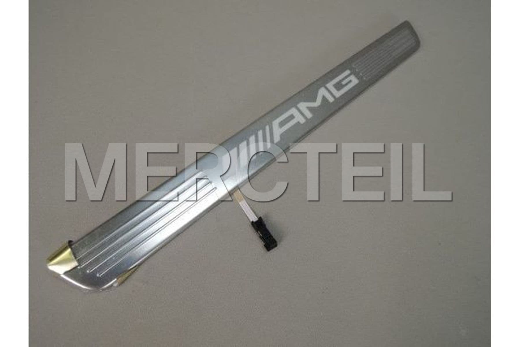 A1666809001 MERCEDES-BENZ COVER RAIL