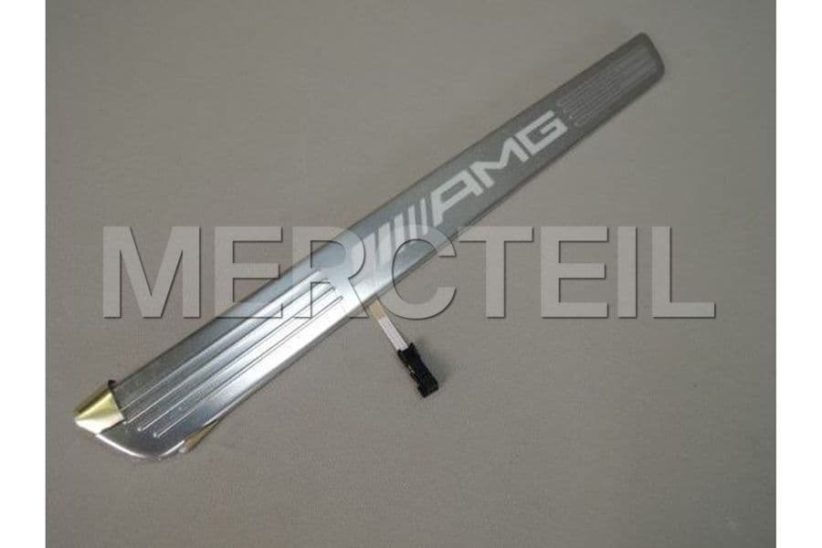 Buy the spare part Mercedes-Benz A1666809001 cover rail 