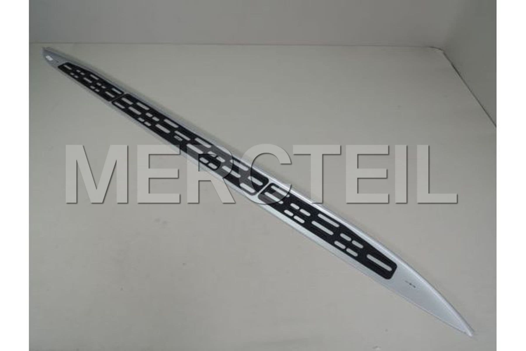 A1666900375 MERCEDES-BENZ STEP INSERT