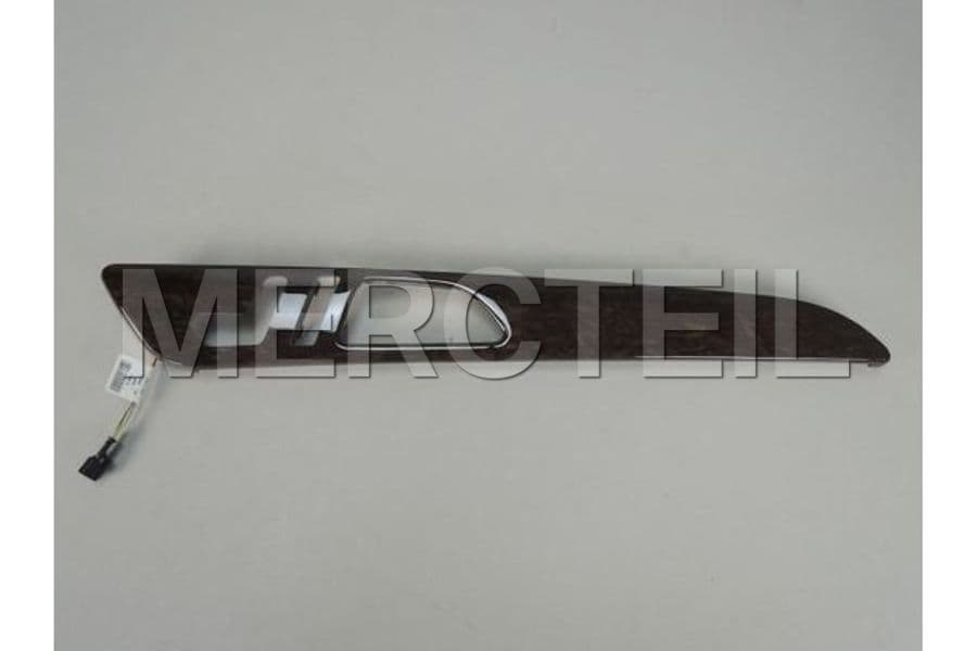 Buy the spare part Mercedes-Benz A1667201222 moulding 