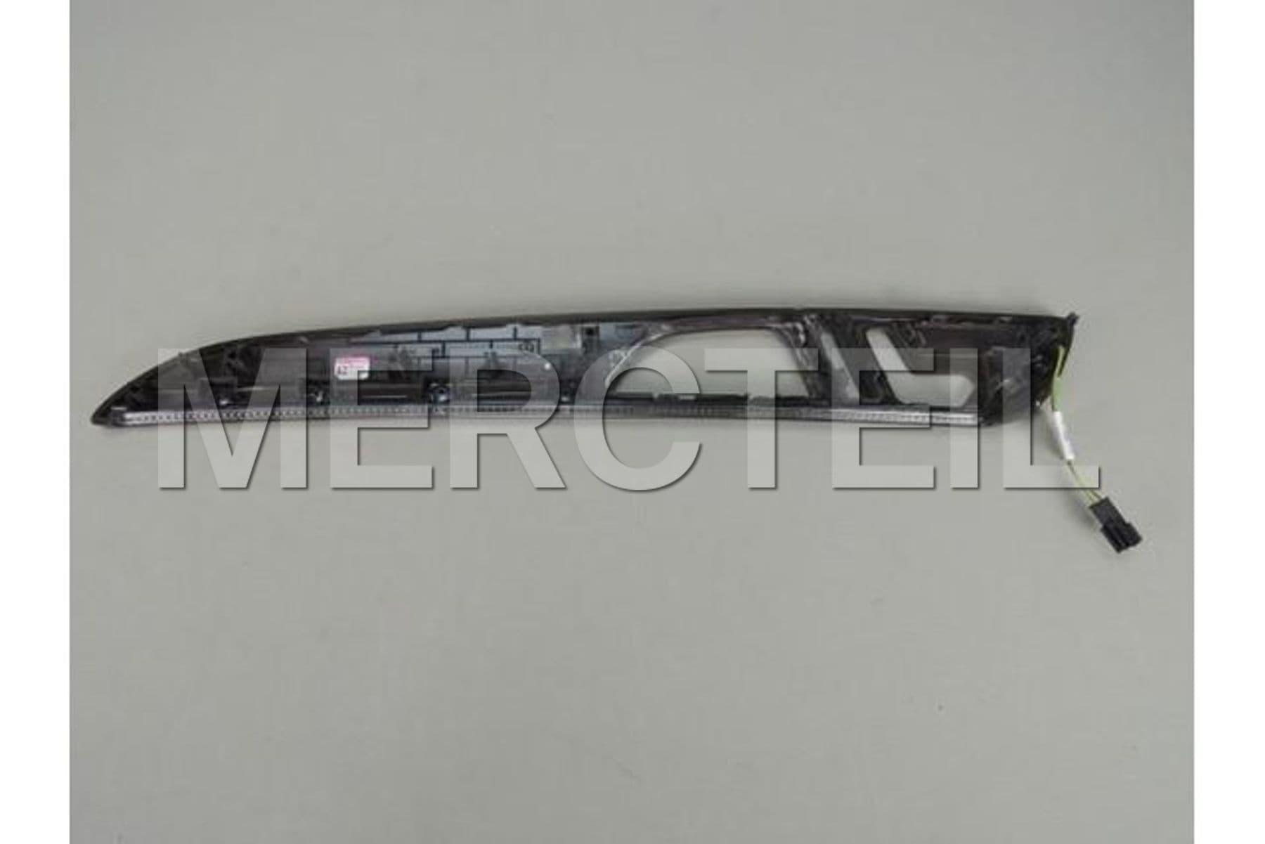 Buy the spare part Mercedes-Benz A1667201222 moulding 