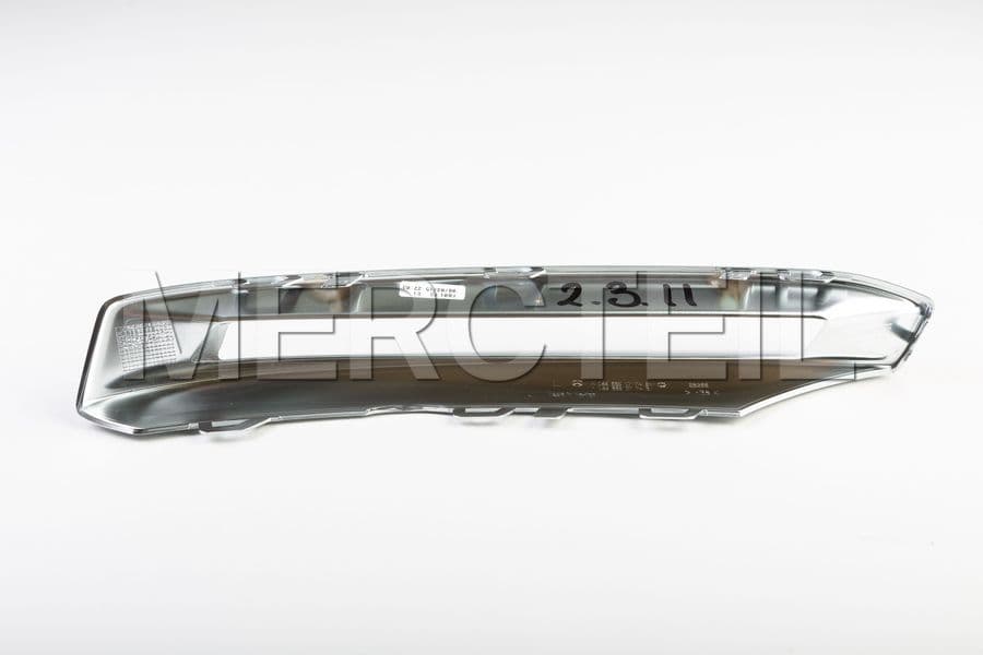Buy the spare part Mercedes-Benz A1668852774 ornamental molding