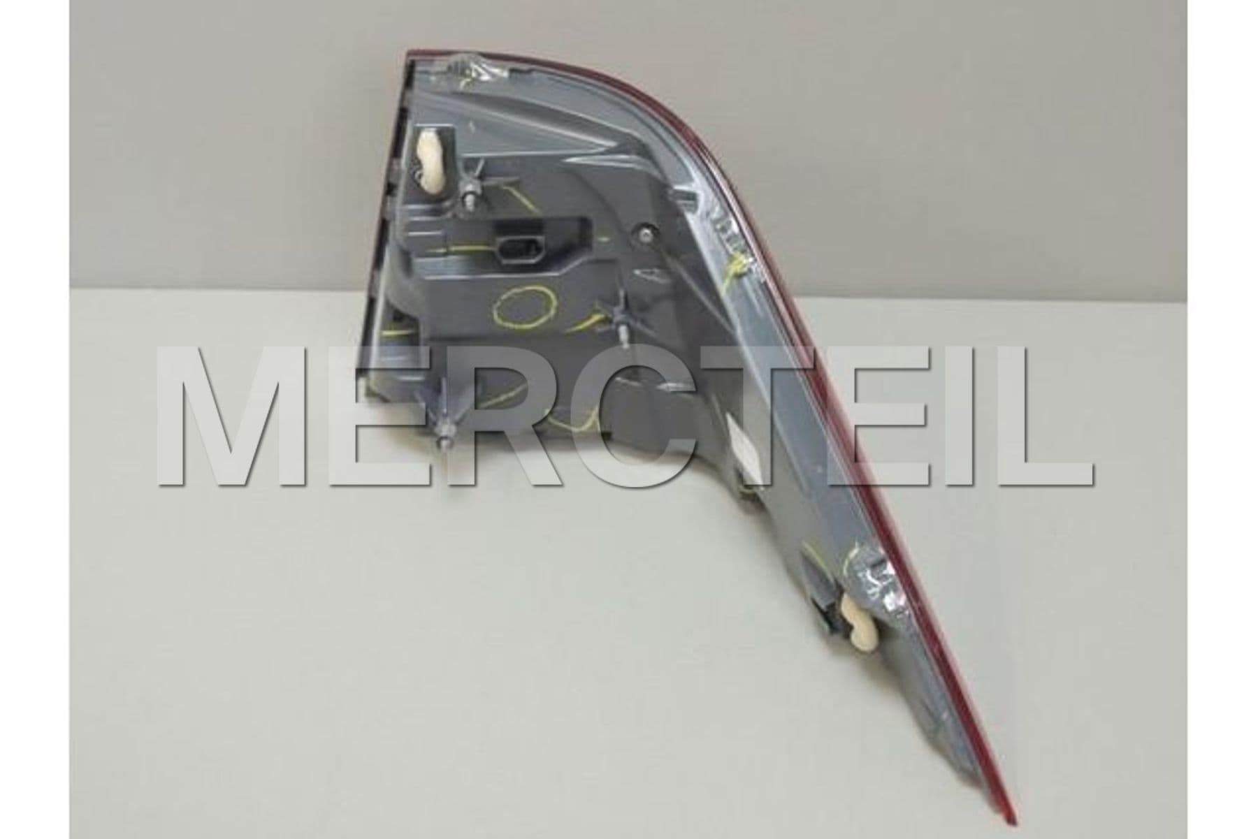 A1669065701 MERCEDES-BENZ REAR LAMP COMBINATION