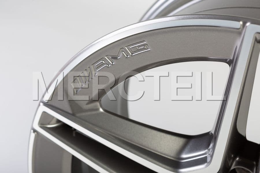 Buy the spare part Mercedes-Benz A16740132007X44 spoke wheel