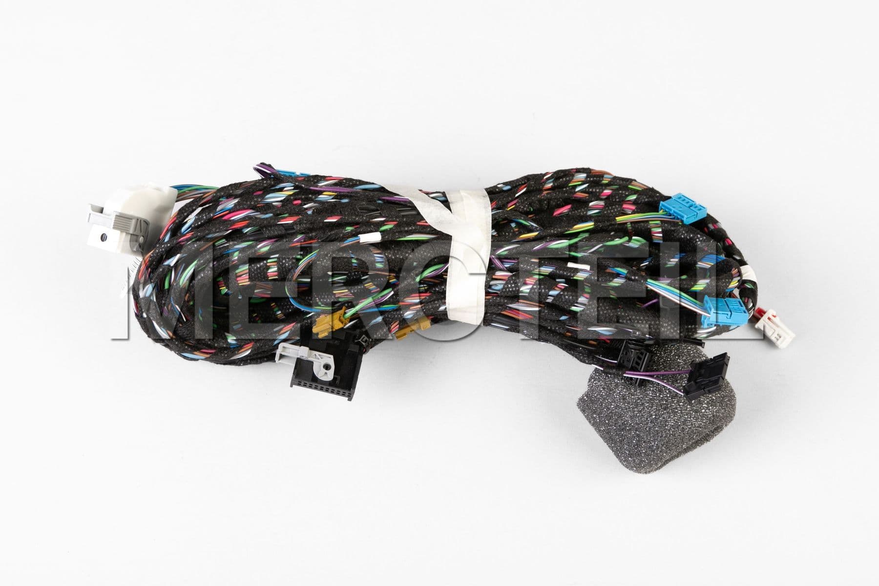 Buy the spare part Mercedes-Benz A1675400920 electrical wiring harness