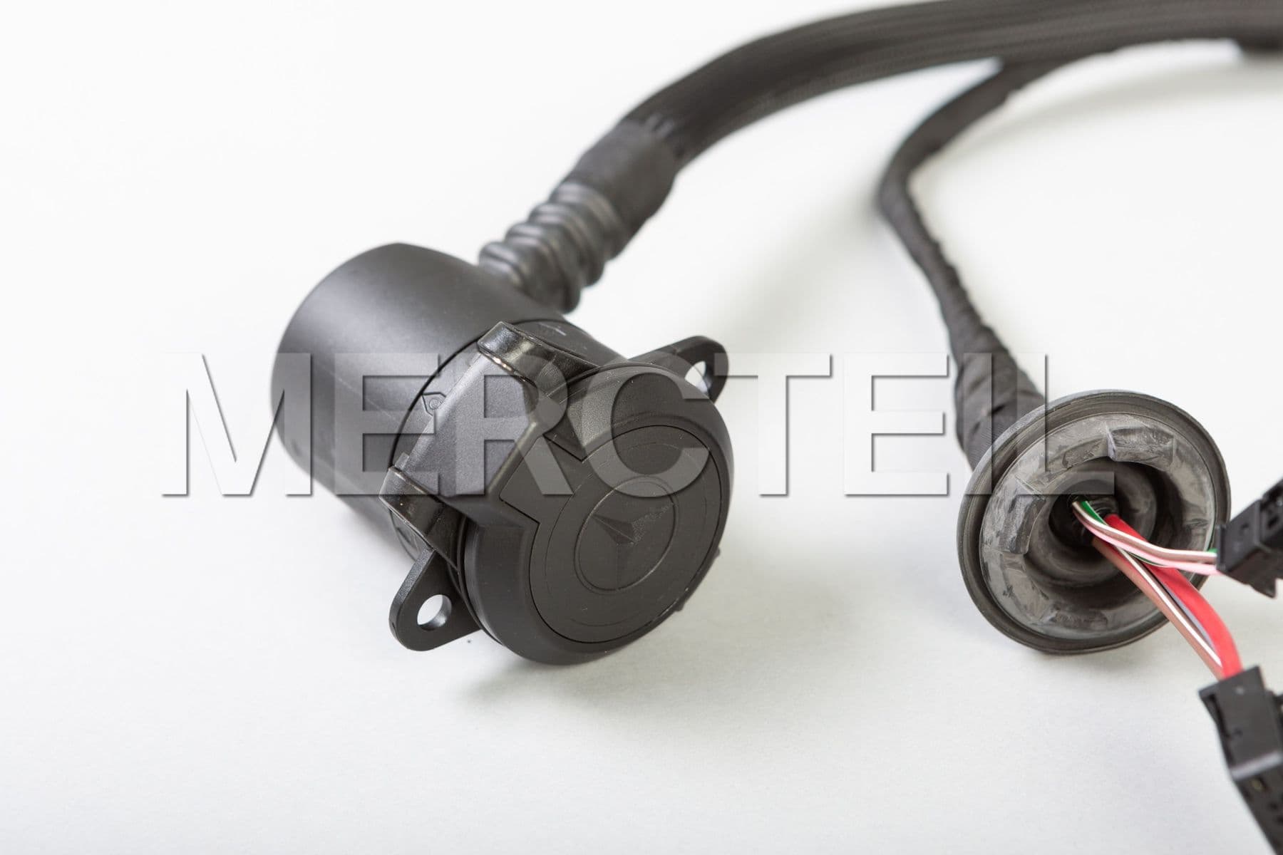Buy the spare part Mercedes-Benz A1675407433 electrical wiring harness