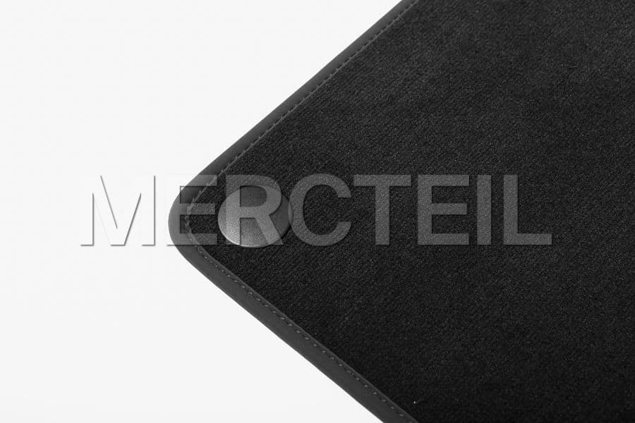 Buy the spare part Mercedes-Benz A1676807410649J74 floor mat