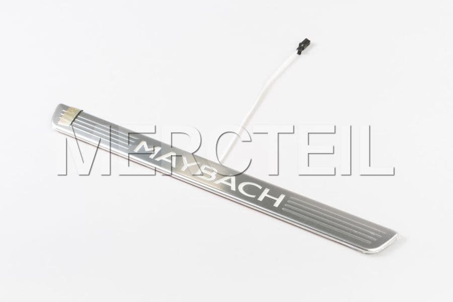 Buy the spare part Mercedes-Benz A1676862000 cover rail 