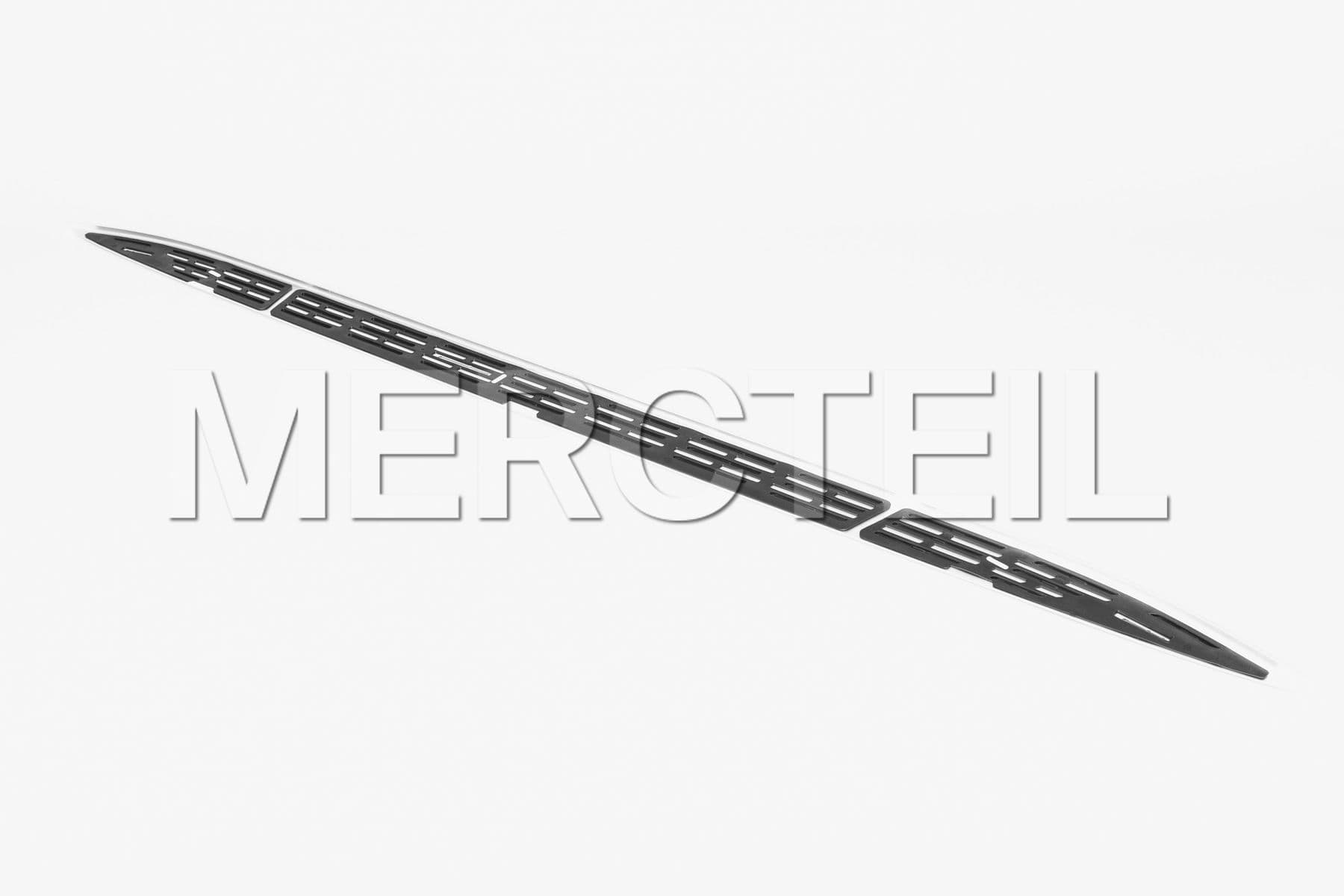 A1676905302 MERCEDES-BENZ STEP INSERT